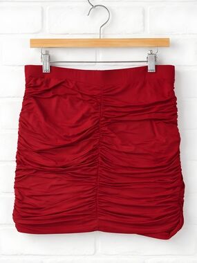 127 Torrid 5 5X Burgundy Ruched Pencil Skirt